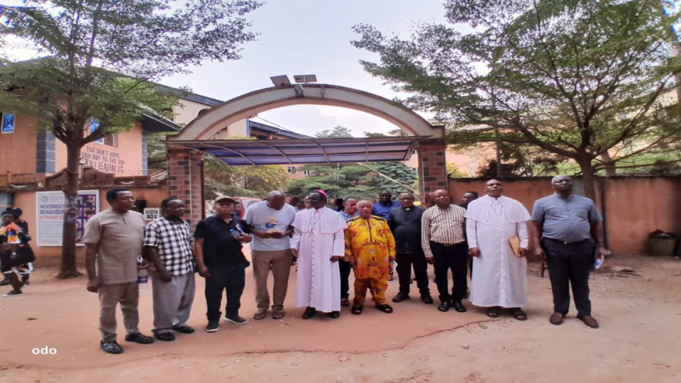 PEACELAND WELCOMES SEMINARY ALUMNI